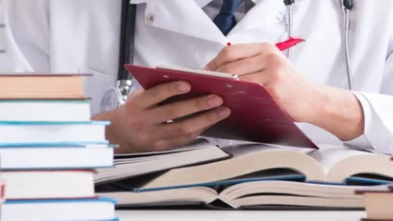 O que cai na prova de residência médica? Descubra os principais temas abordados nas provas em todo o Brasil